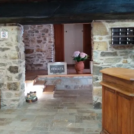 Veniata * San Pedro de las Herrerías